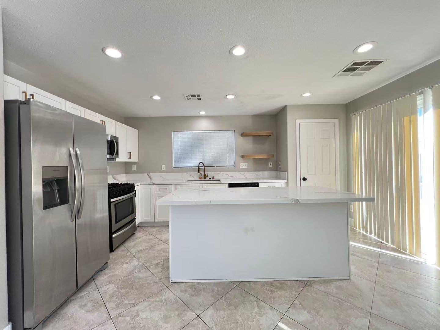 Las Vegas House: 8469 Cavaricci Ave