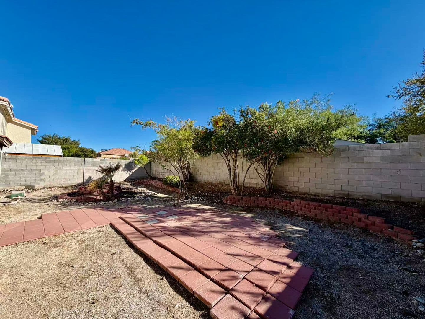 Las Vegas House: 8605 W Gilmore Ave