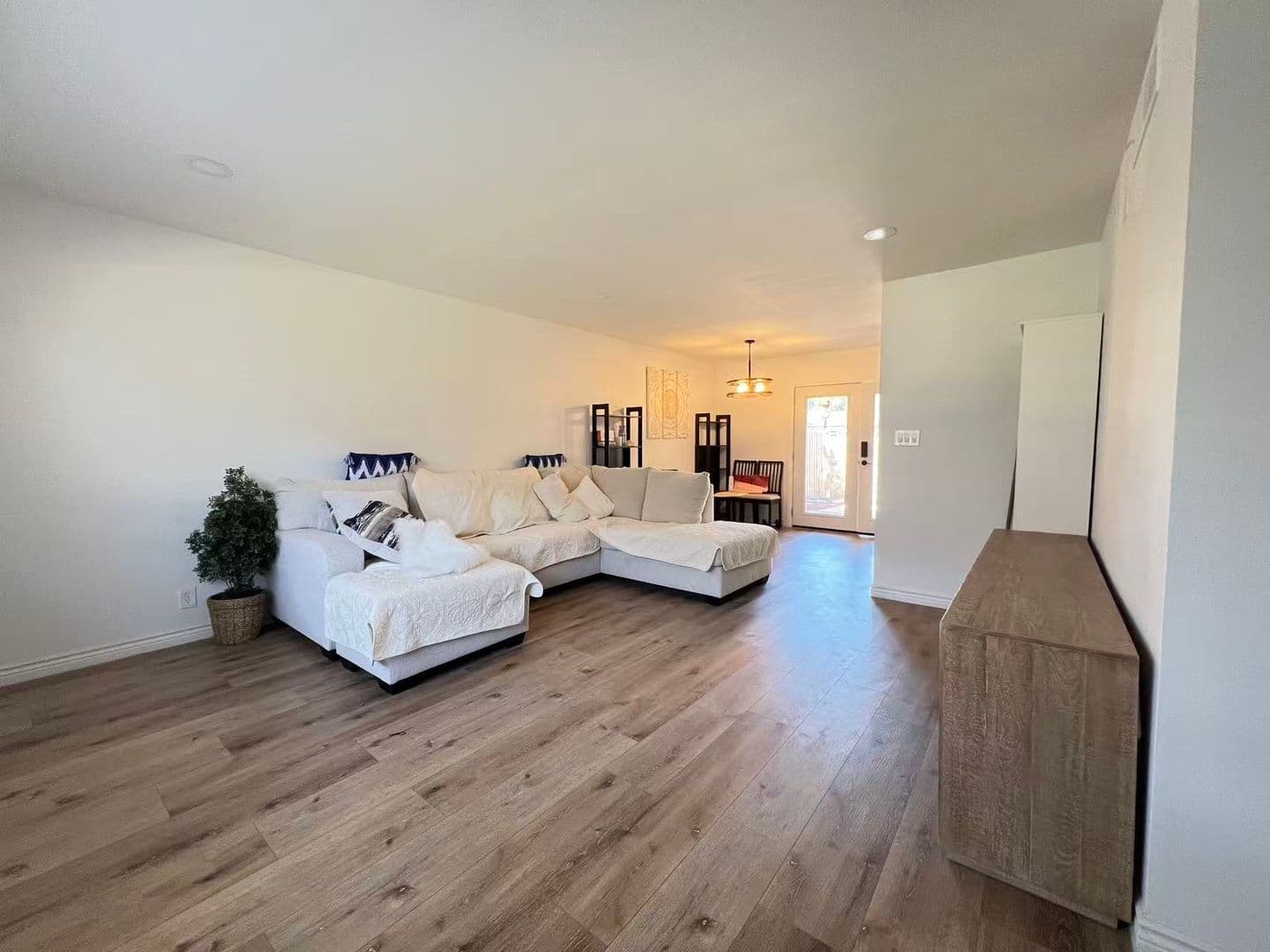 Las Vegas House: 6223 Meadow View Ln