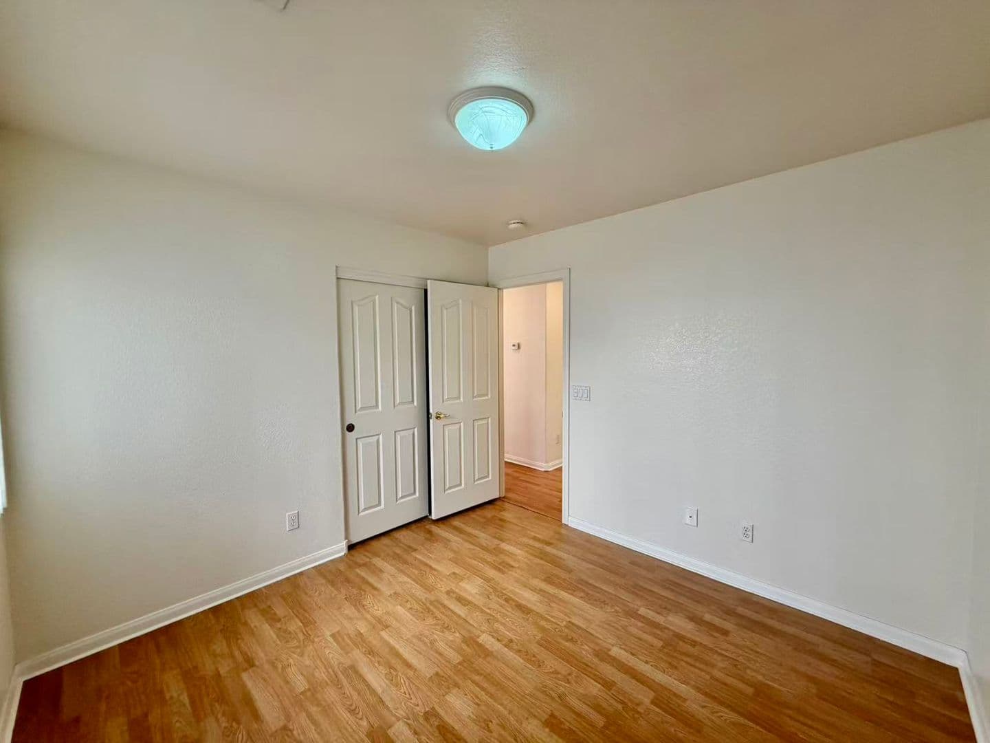Las Vegas House: 8605 W Gilmore Ave