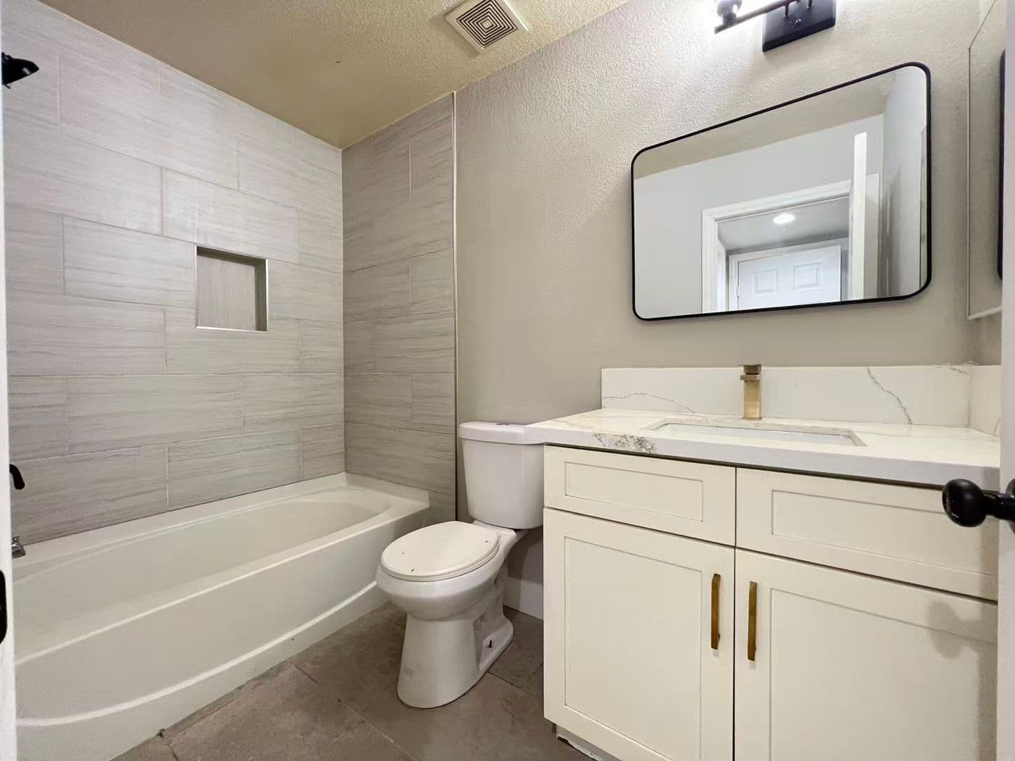 Las Vegas House: 8469 Cavaricci Ave