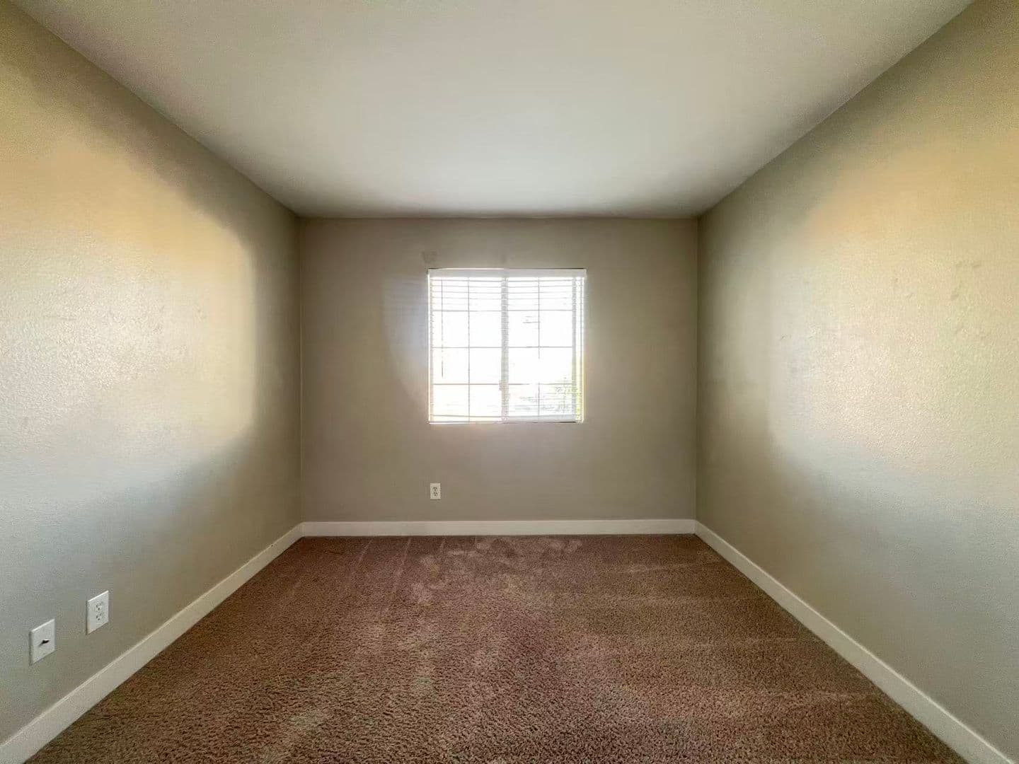 Las Vegas House: 9363 Graceful Gold St