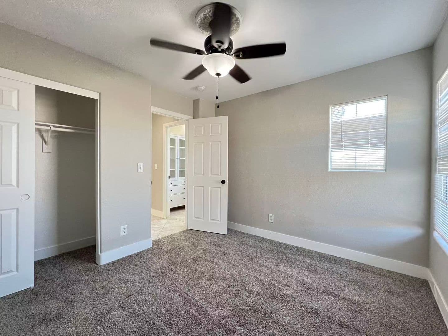 Las Vegas House: 8469 Cavaricci Ave