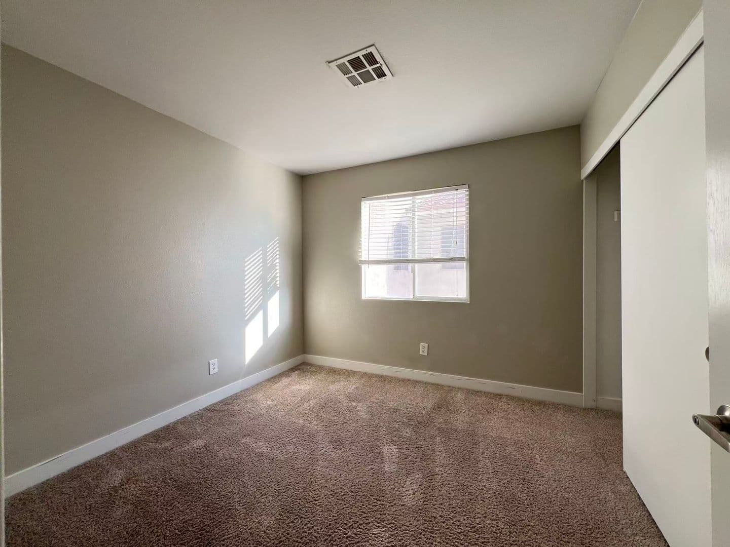 Las Vegas House: 9363 Graceful Gold St