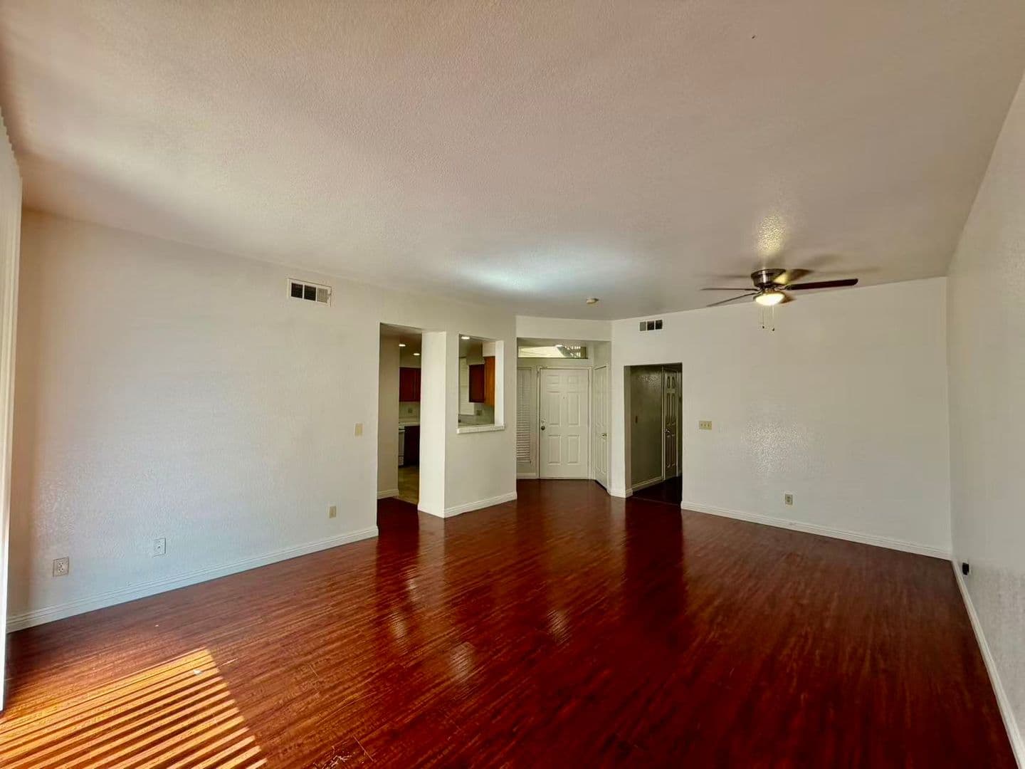Las Vegas House: 5155 W Tropicana Ave B20 #1045