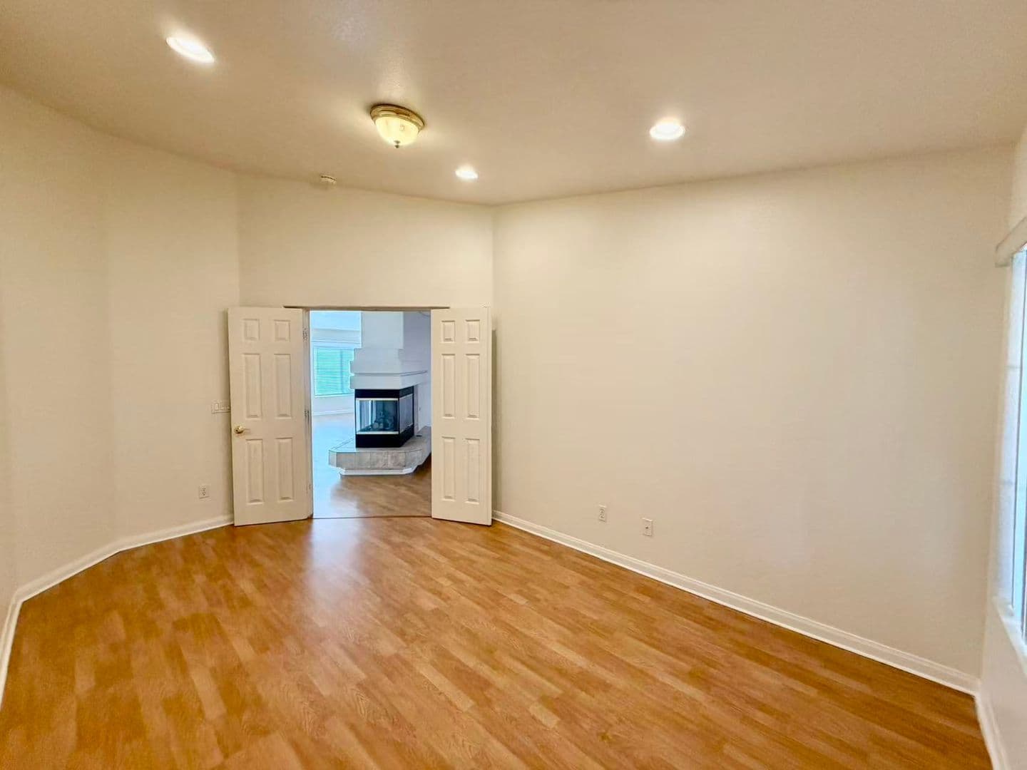 Las Vegas House: 8605 W Gilmore Ave
