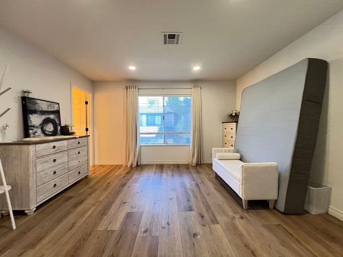 Las Vegas House: 6223 Meadow View Ln