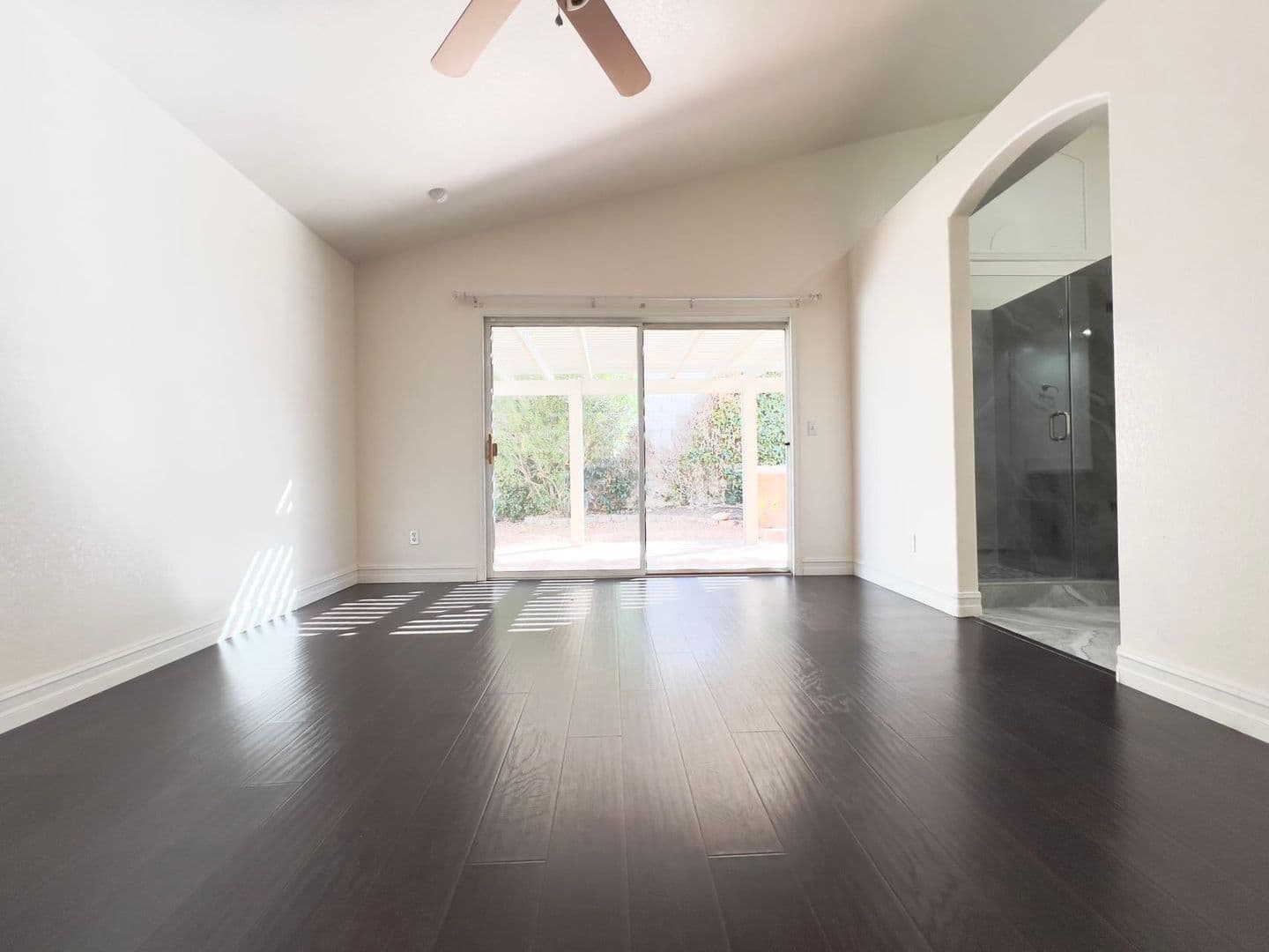 Henderson House: 54 Sea Holly Way