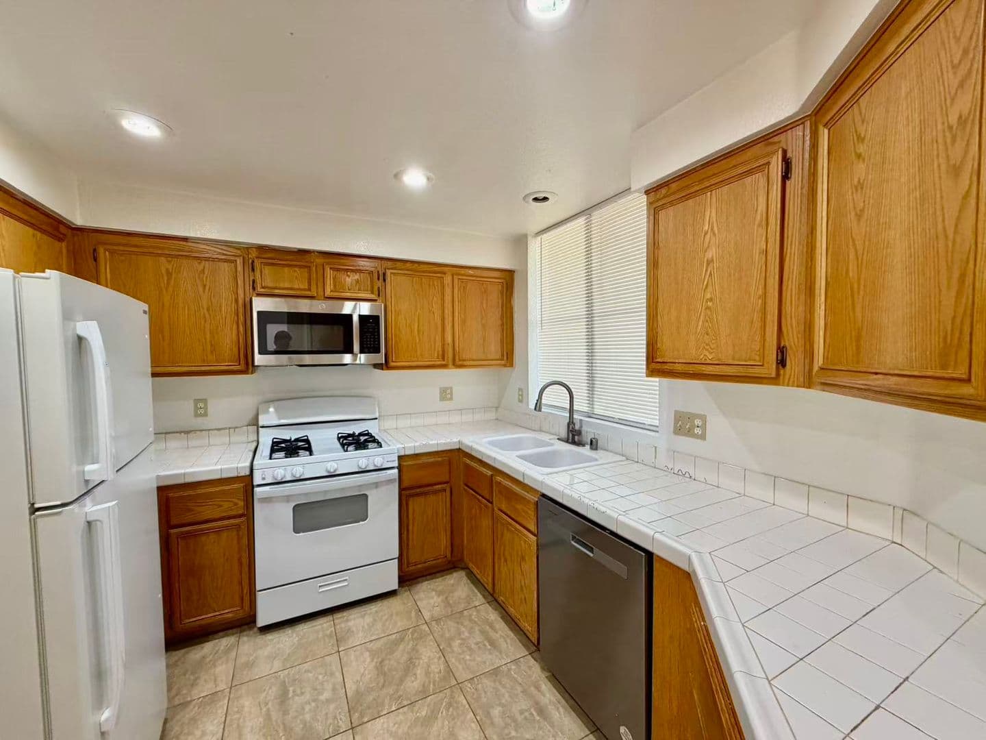 Las Vegas House: 5155 W Tropicana Ave B20 #1045