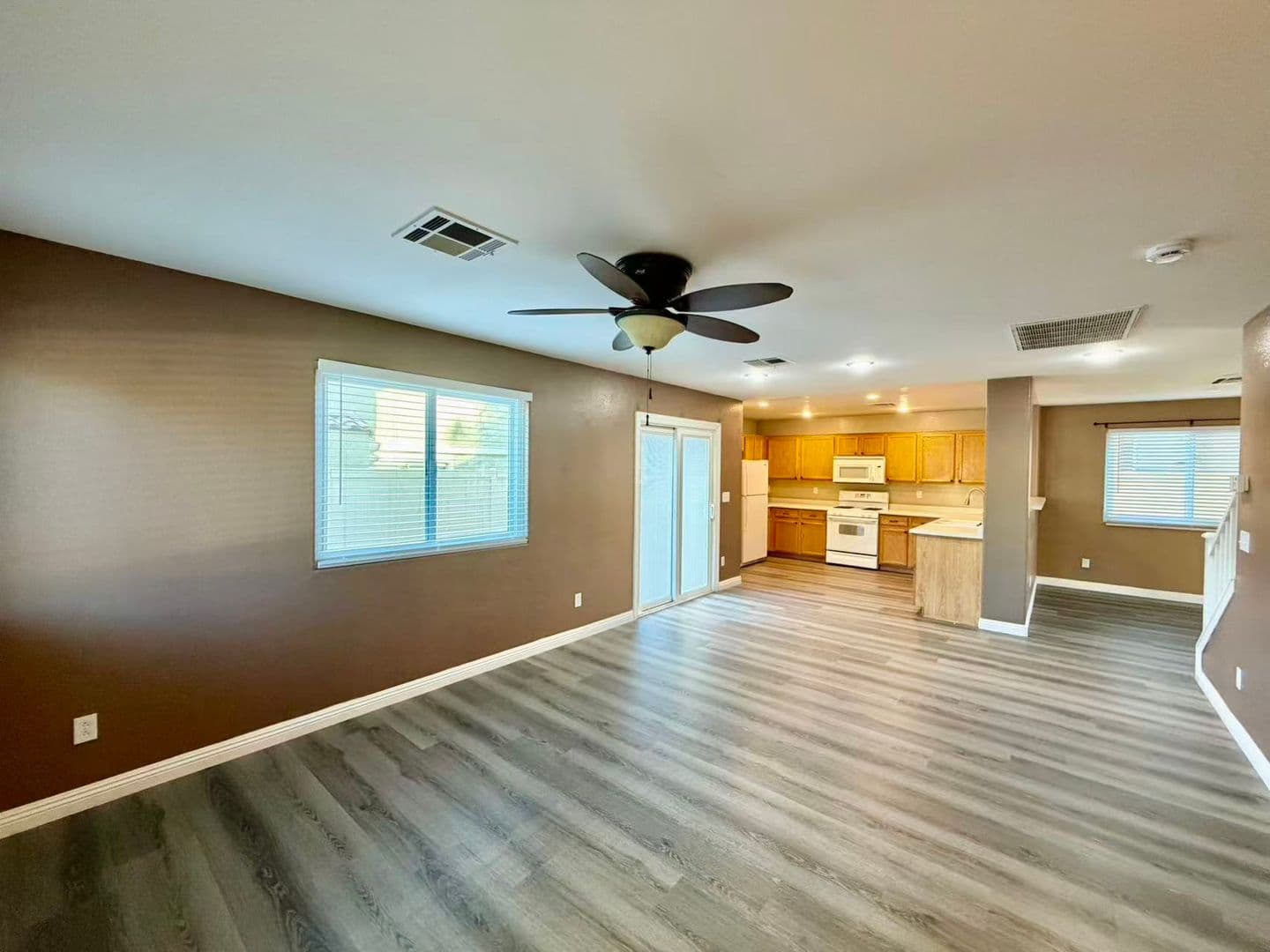 Henderson House: 1943 Sundown Canyon Dr