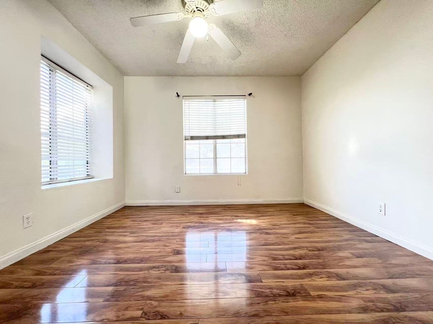 Las Vegas House: 2200 S Fort Apache Rd #2205