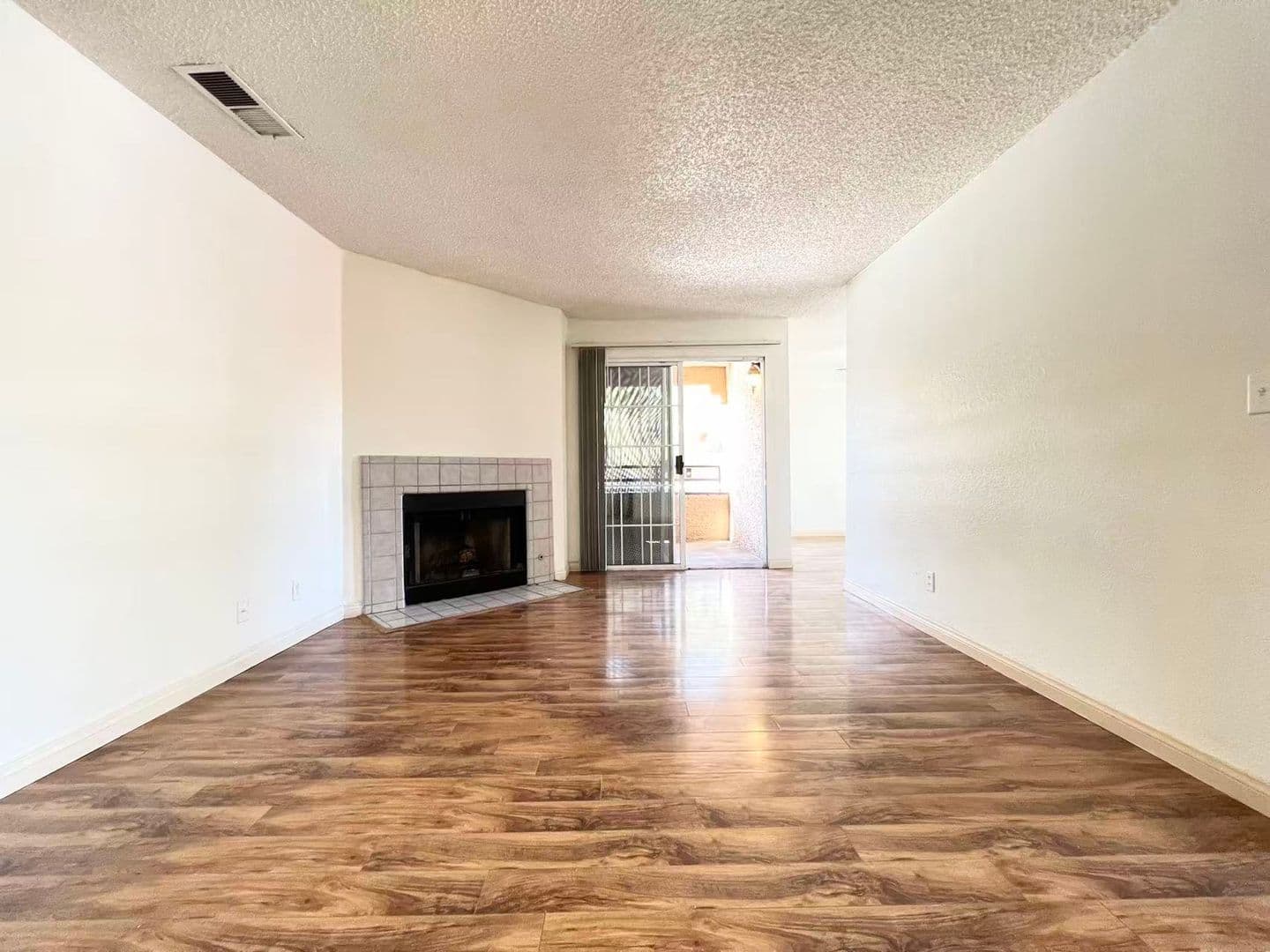 Las Vegas House: 2200 S Fort Apache Rd #2205