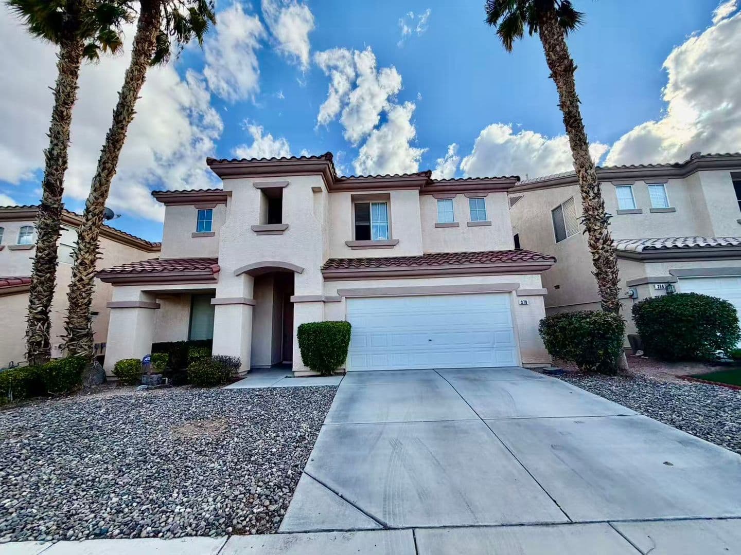 Las Vegas House: 379 Falcons Fire Ave