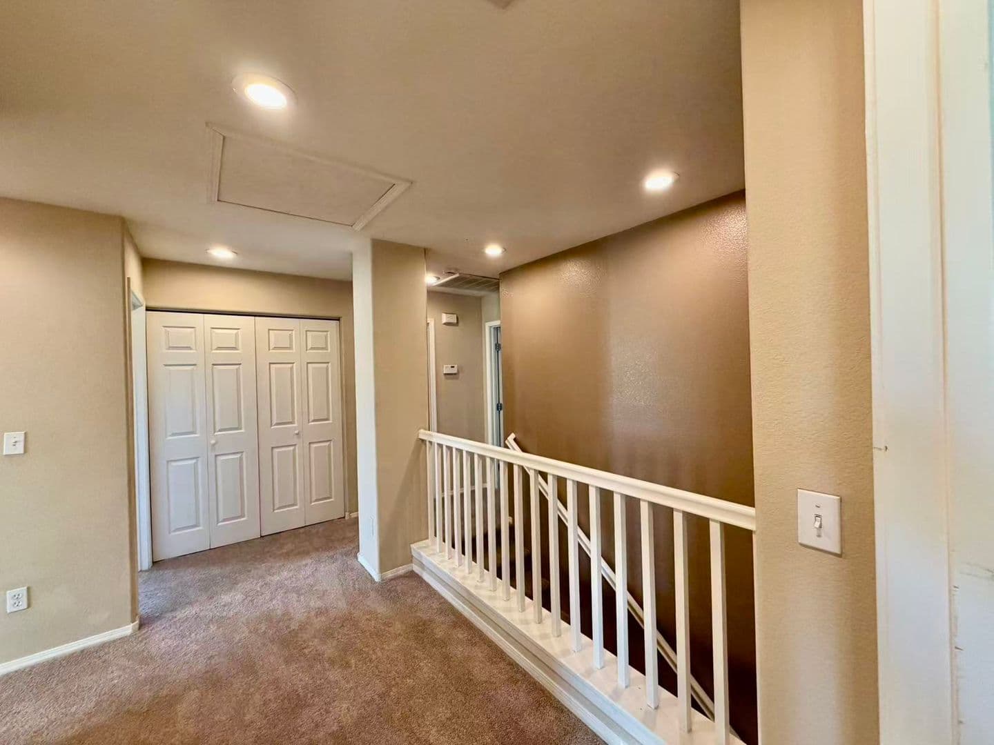Henderson House: 1943 Sundown Canyon Dr