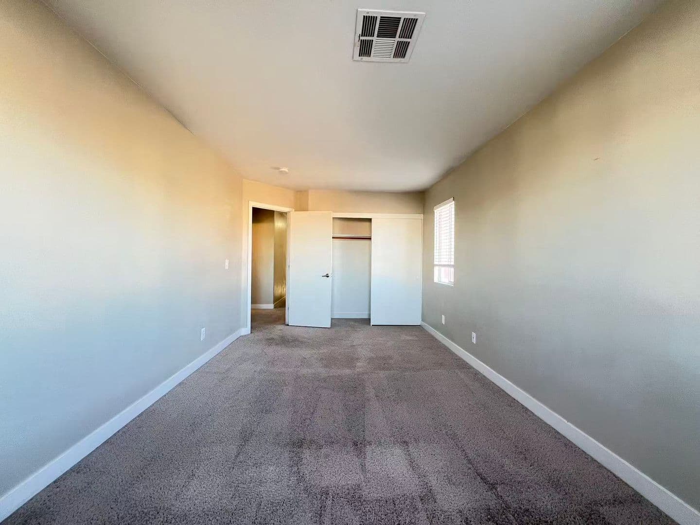 Las Vegas House: 9363 Graceful Gold St