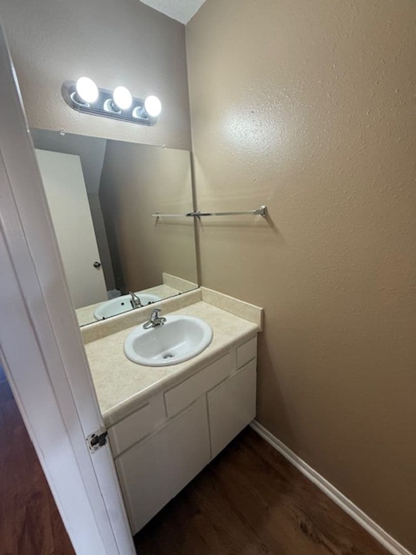 Fayetteville Apartment: 736-788 N Storer Ave