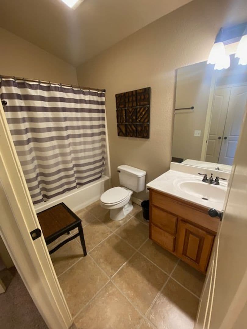 Fayetteville House: 922 W 15th St Apt 10