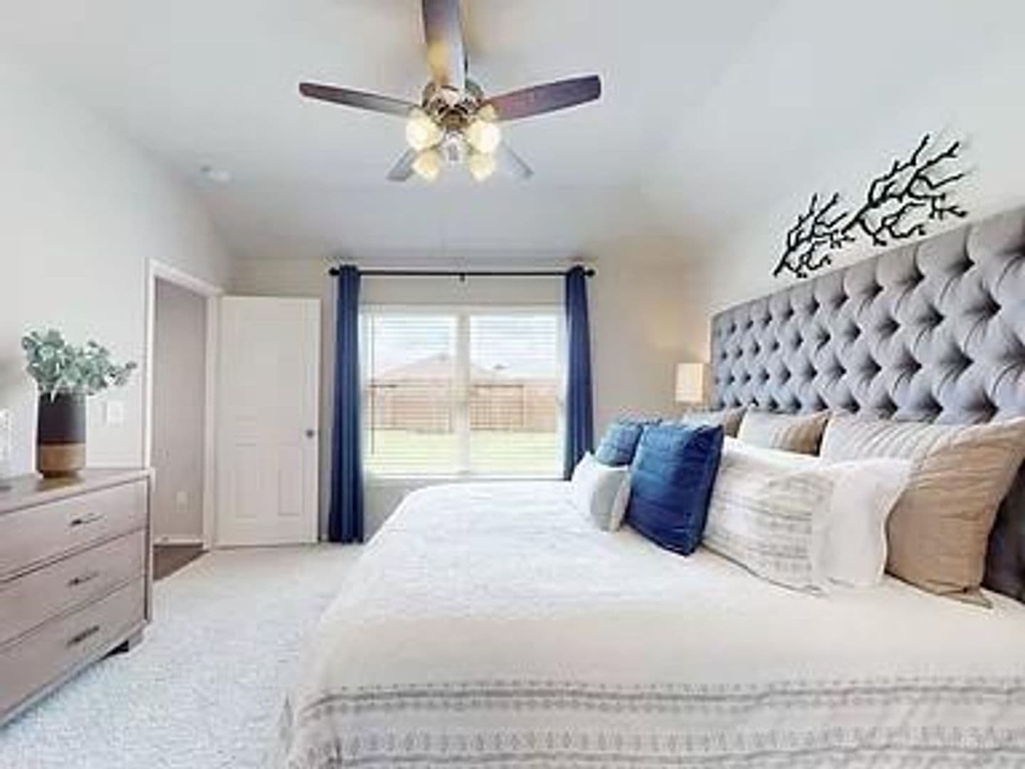 Fayetteville House: 2514 Meramec