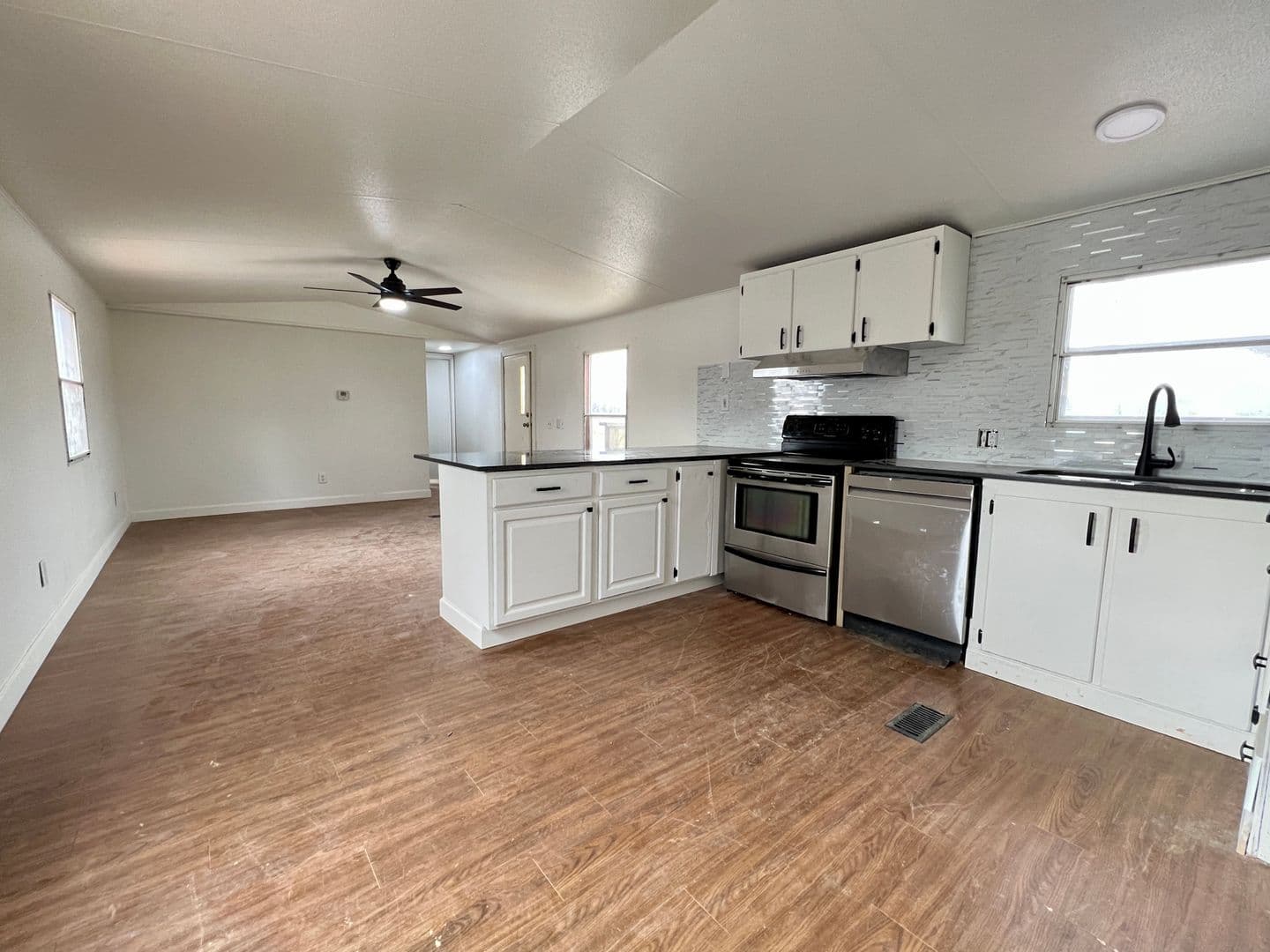 Springdale Apartment: 3201 Don Tyson #B