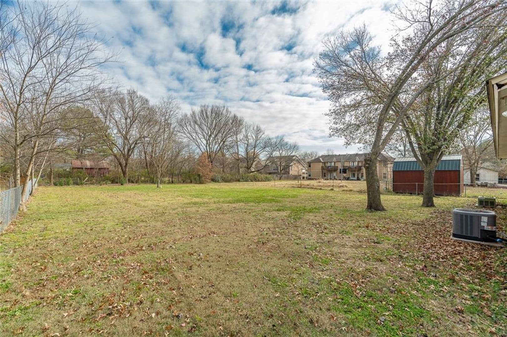 Fayetteville House: 374 Crossover Rd