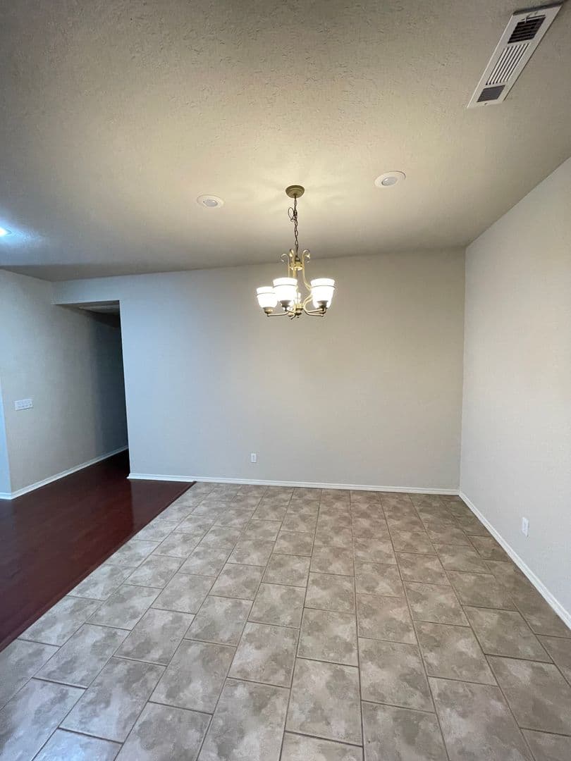 Springdale Apartment: Allegheny Terrace