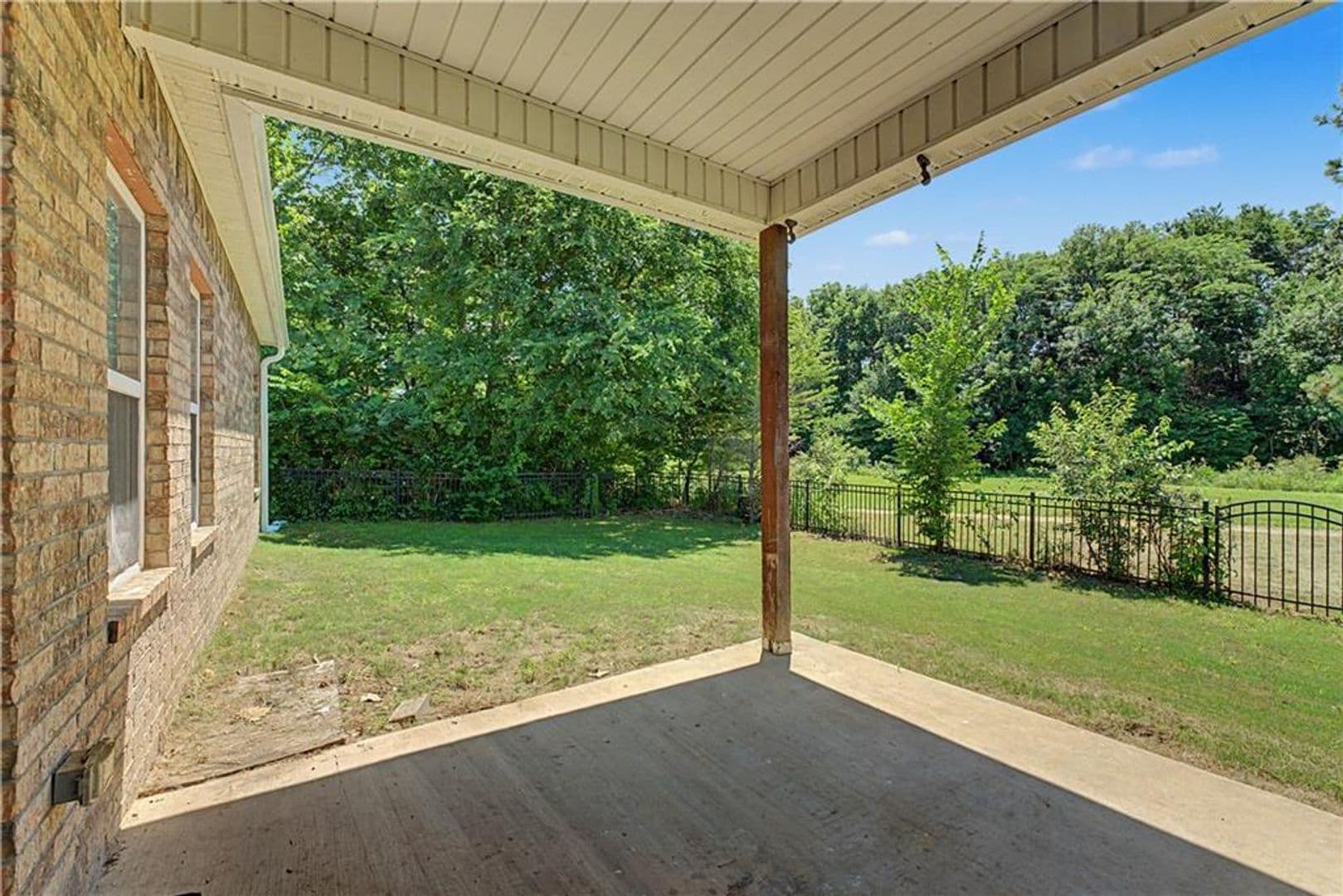 Farmington House: 12237 Richardson Rd