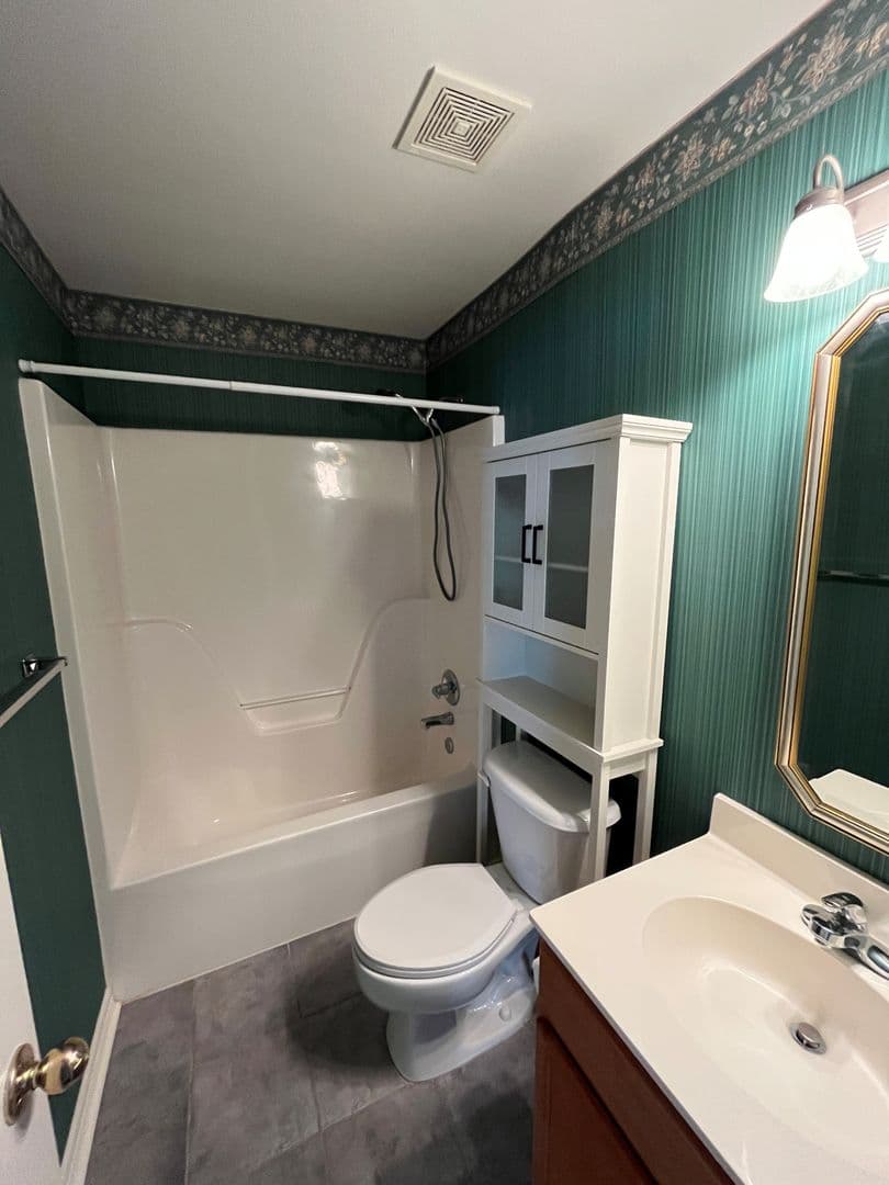 Elkins House: 1286 Hackberry Pl