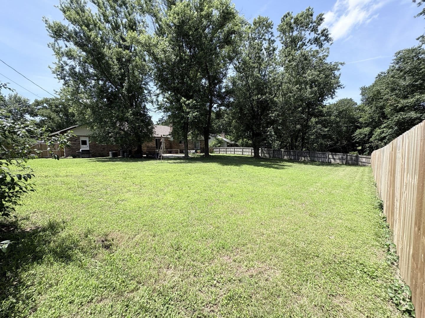 Siloam Springs House: 1365 Twin Springs