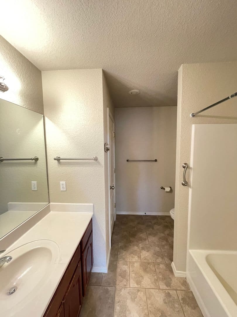 Springdale Apartment: Allegheny Terrace
