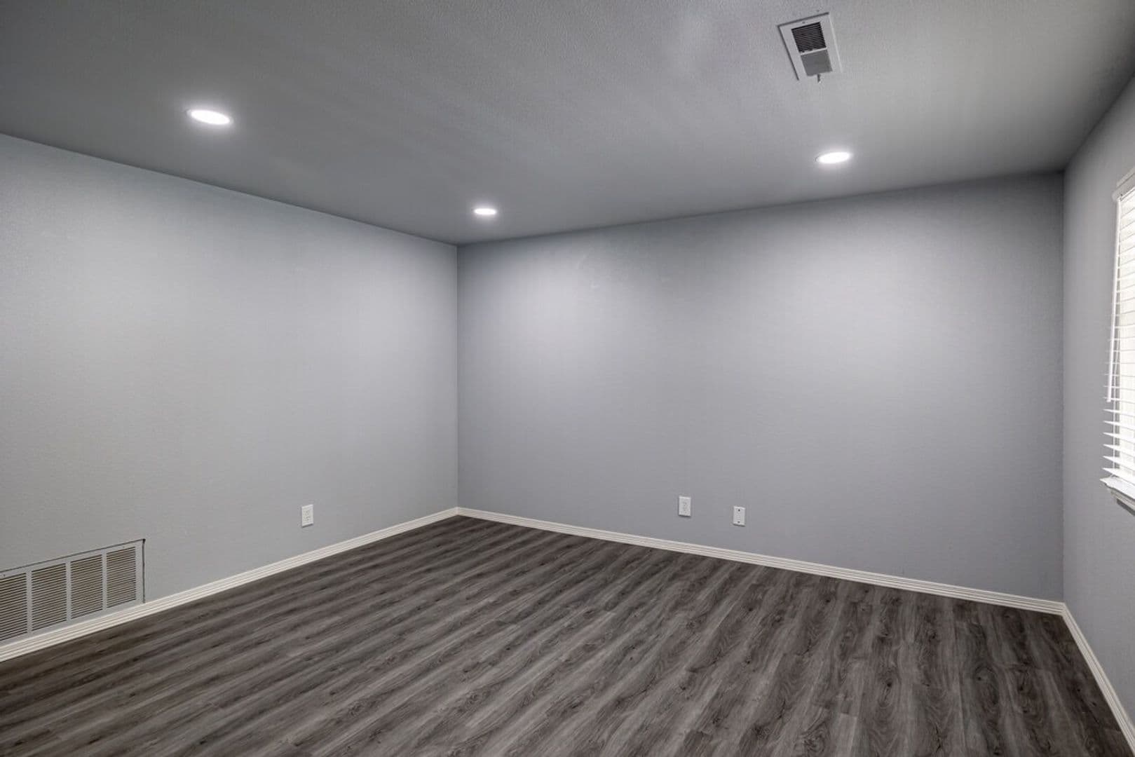 Fayetteville Apartment: 1701 N Lewis Ave