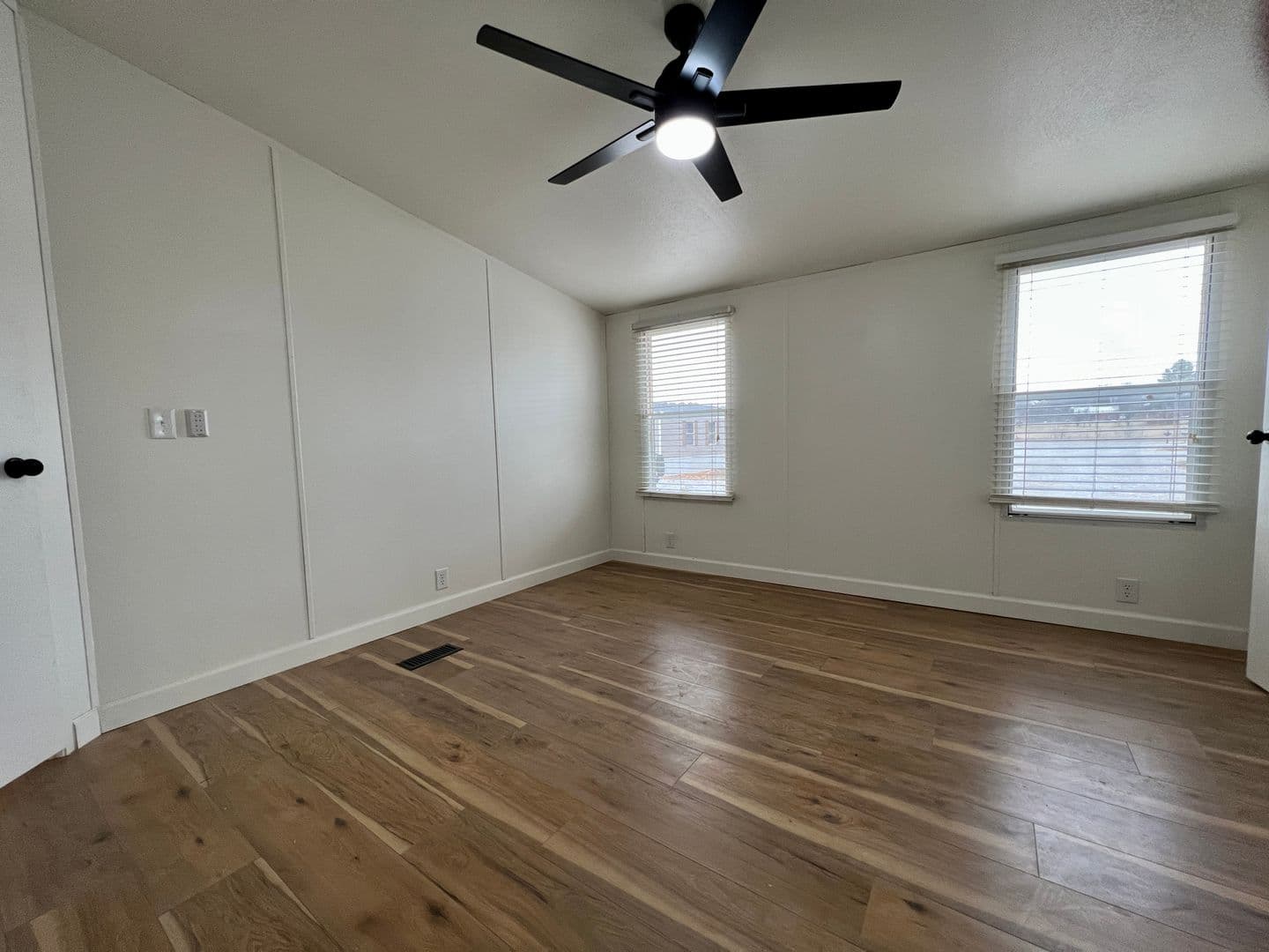 Springdale Apartment: 3201 Don Tyson #B