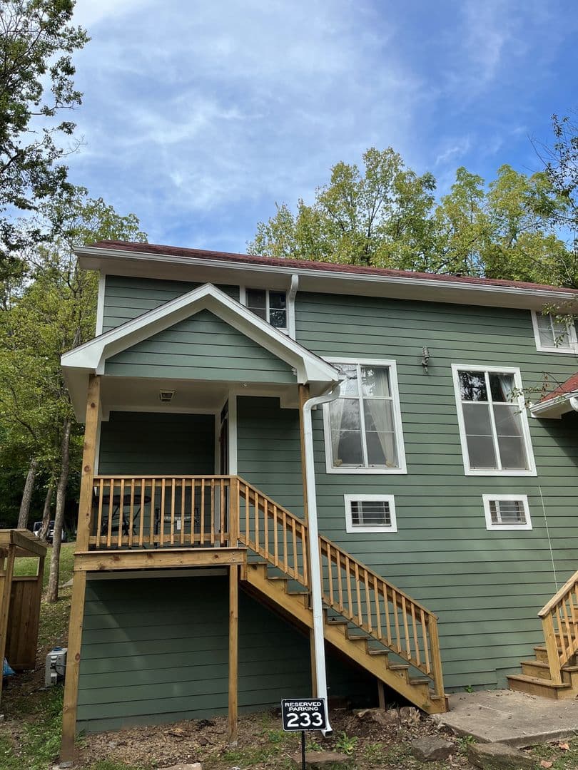 Fayetteville House: 233 Gregg St