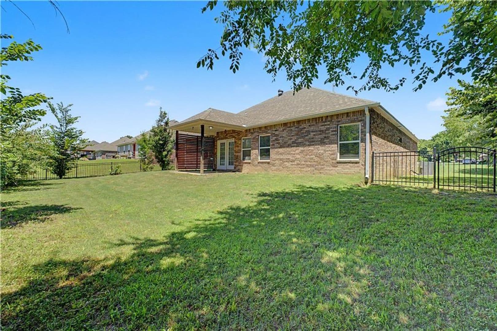 Farmington House: 12237 Richardson Rd