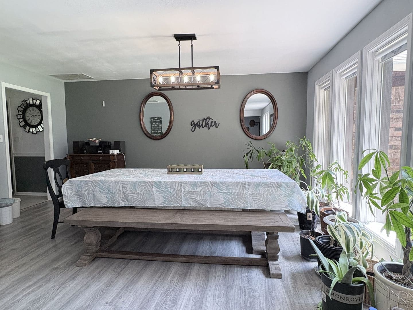 Siloam Springs House: 1365 Twin Springs