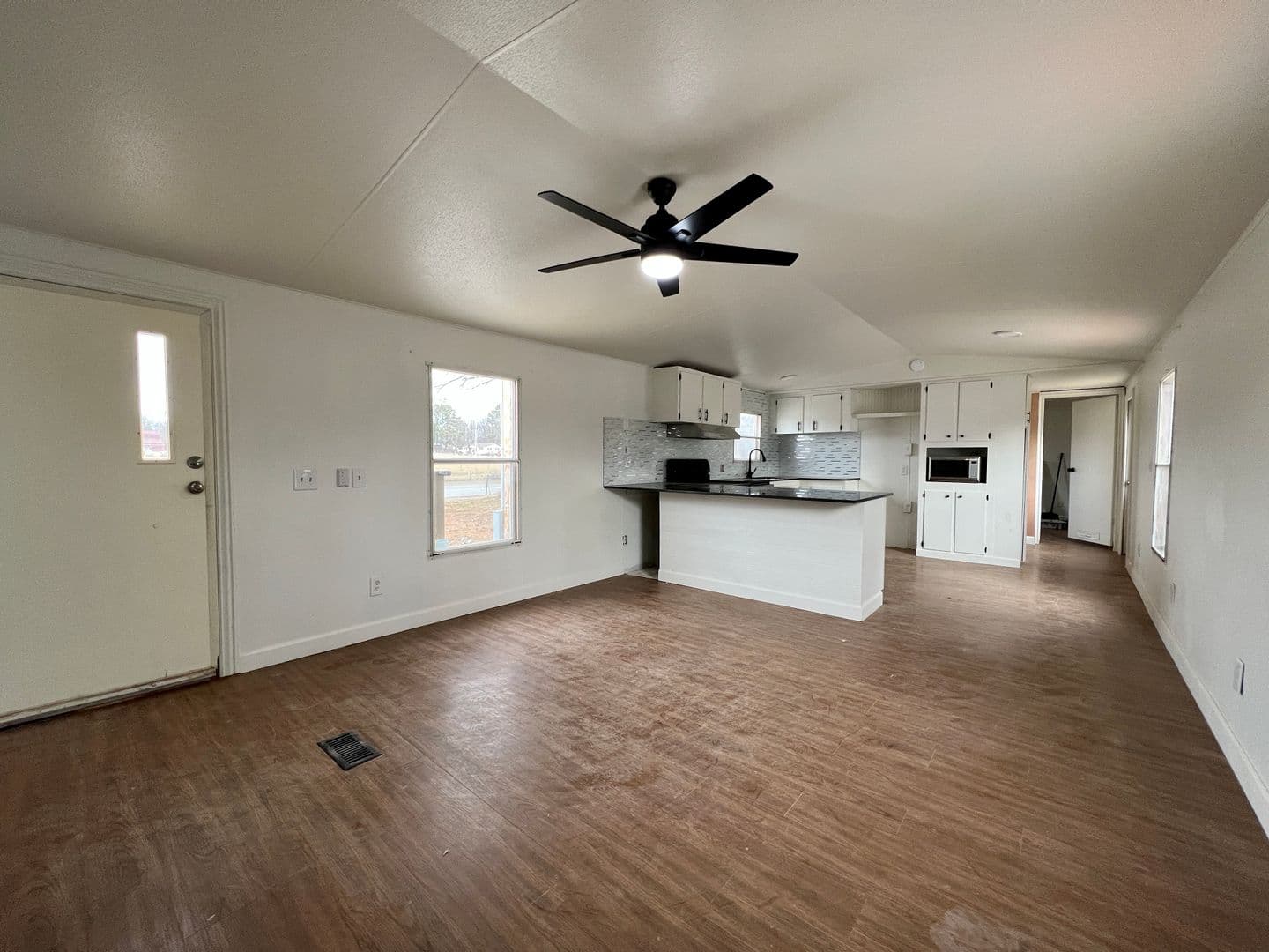 Springdale Apartment: 3201 Don Tyson #B
