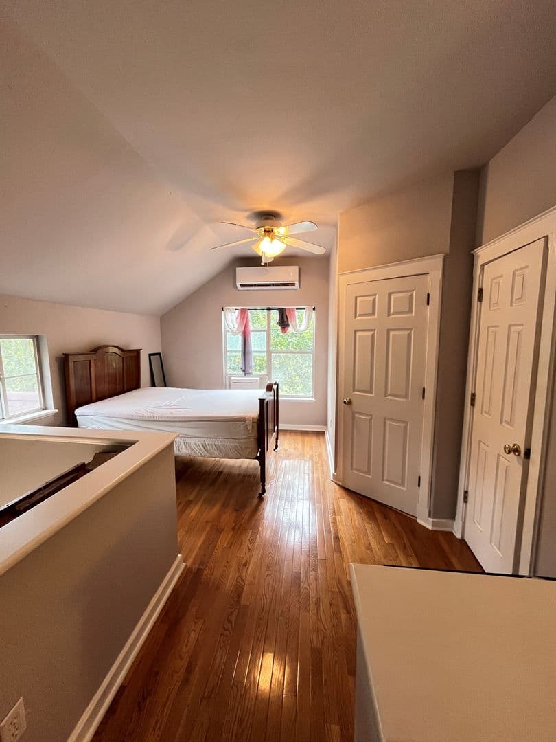 Fayetteville House: 233 Gregg St