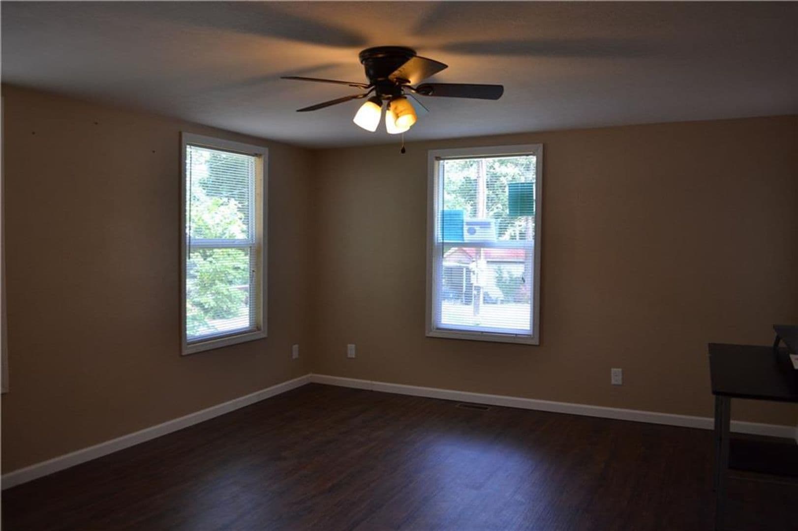 Bella Vista Apartment: 44 Skyline
