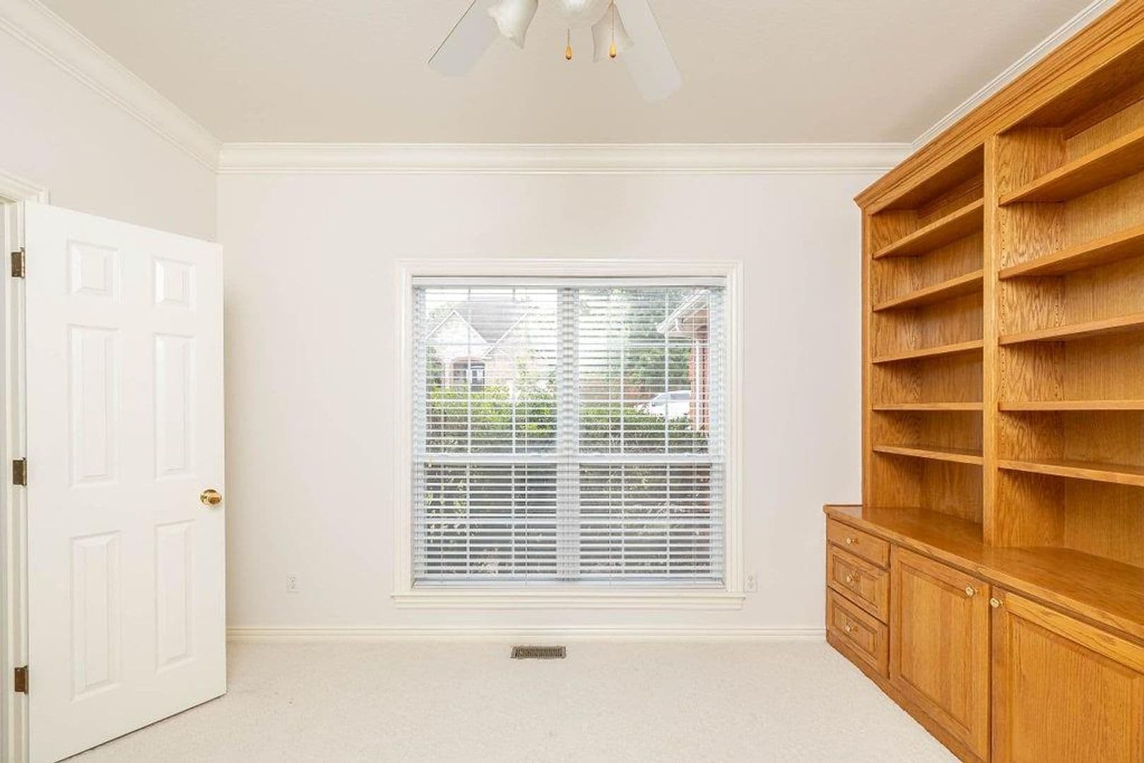Fayetteville House: 3236 Piper Glen