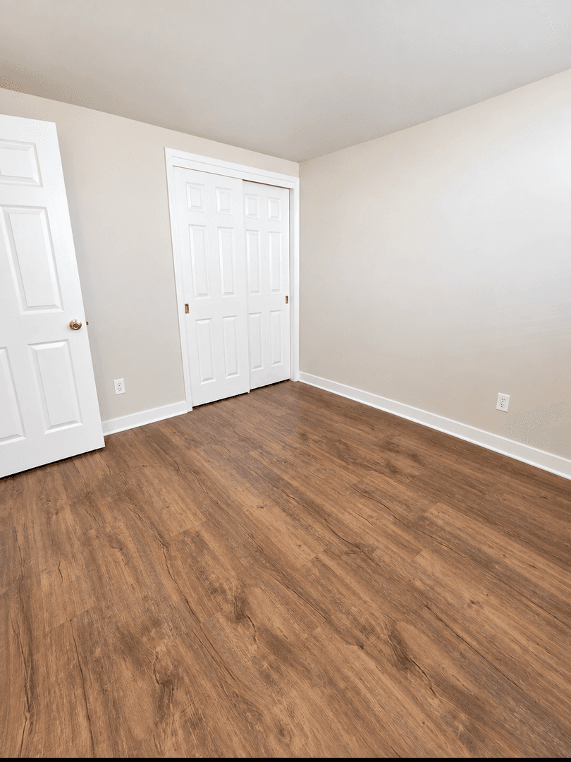Edmonds Apartment: 21319 80th Ave W
