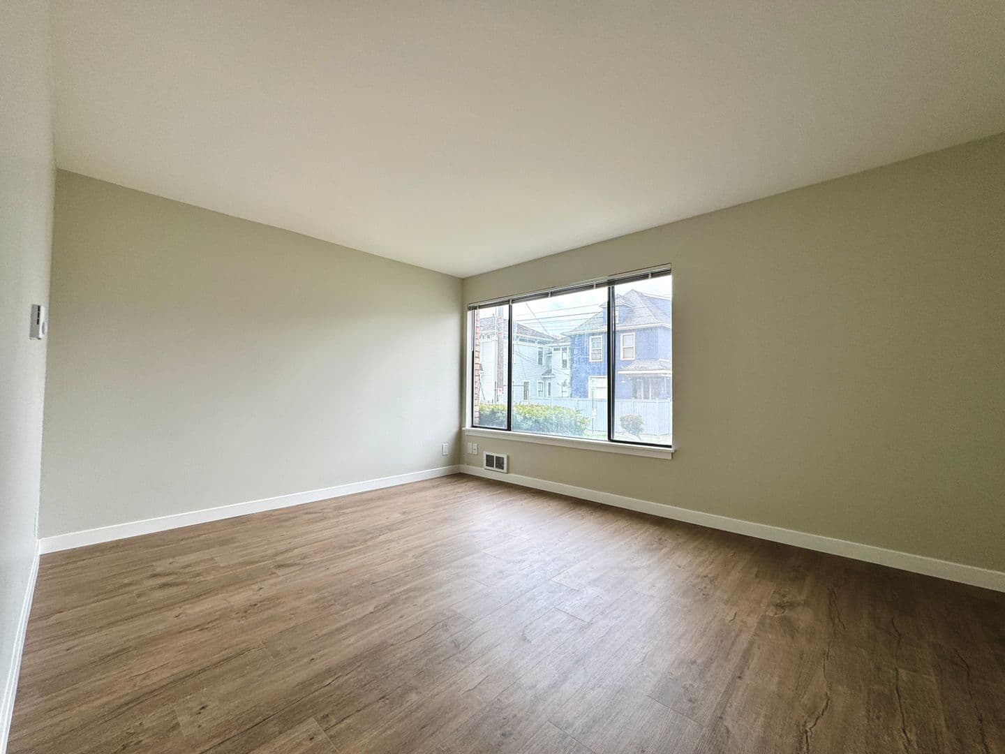 Seattle Apartment: 600 E Denny Way