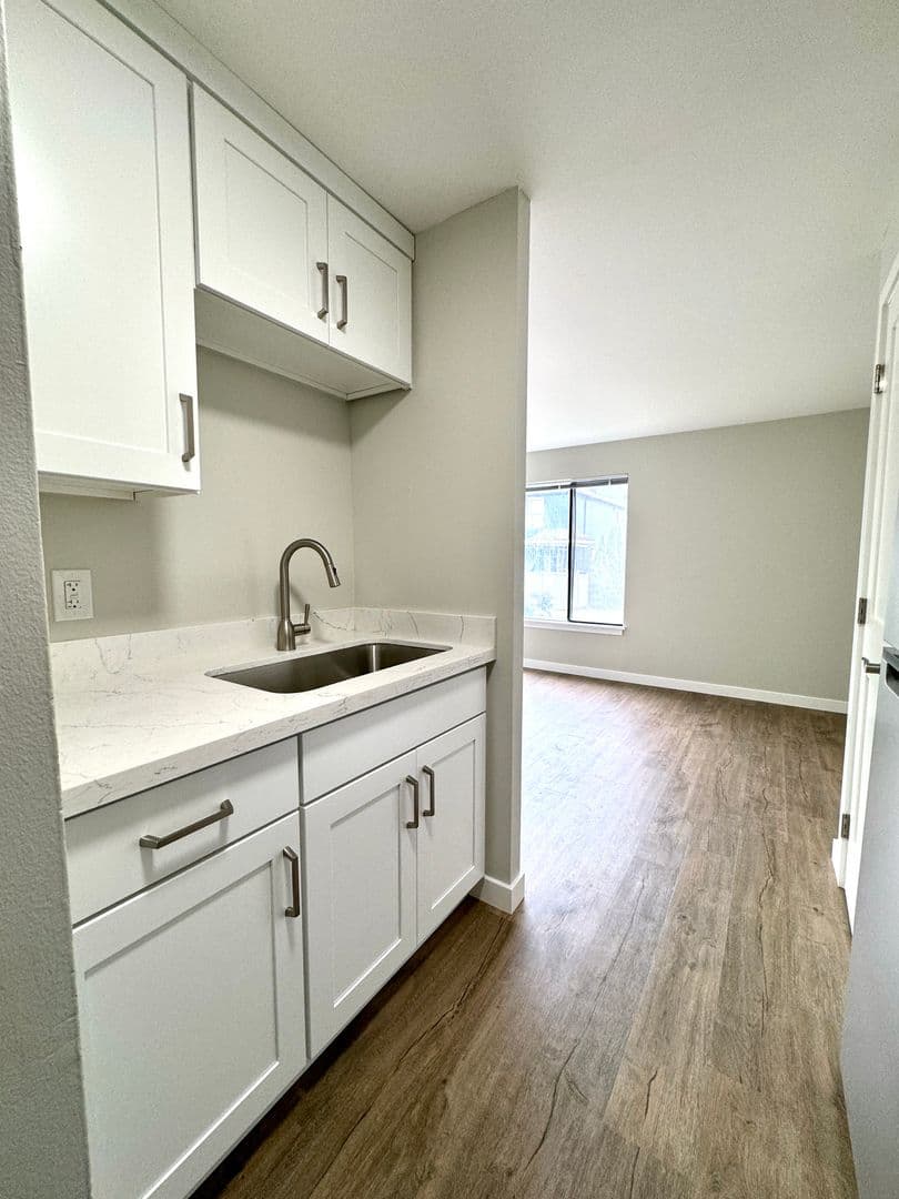 Seattle Apartment: 600 E Denny Way