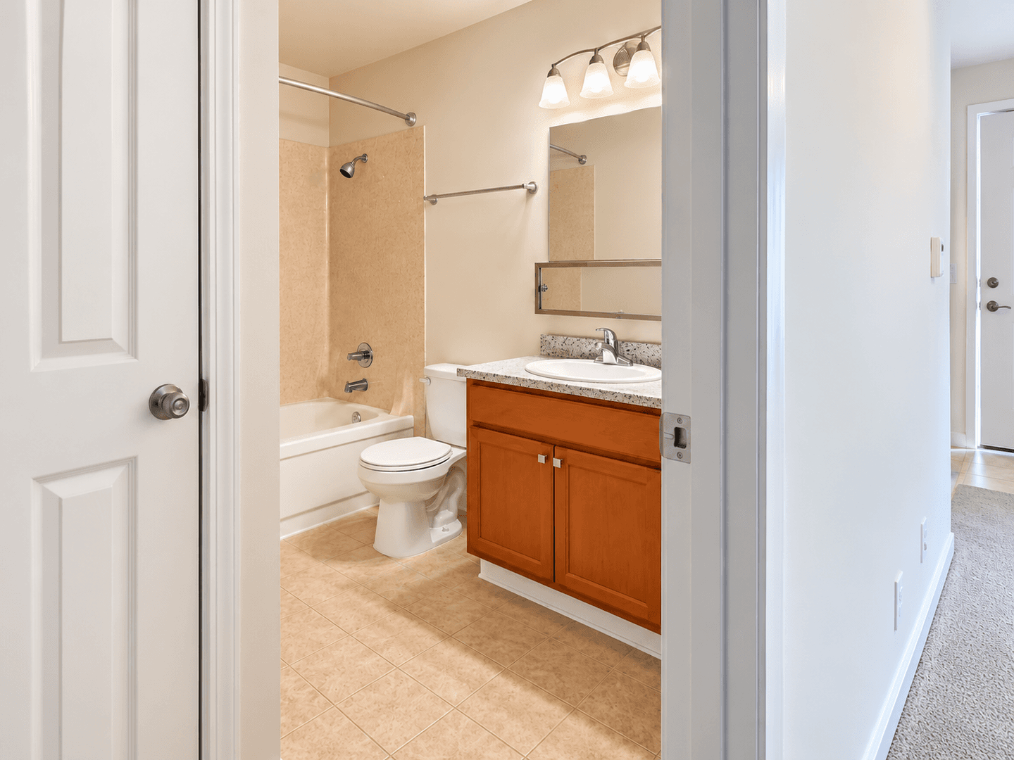 Edmonds Apartment: 21319 80th Ave W