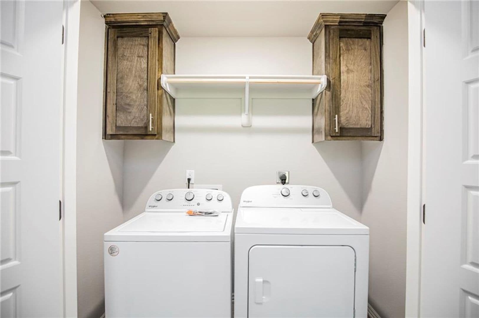 Siloam Springs House: 1903-B Azlin Place