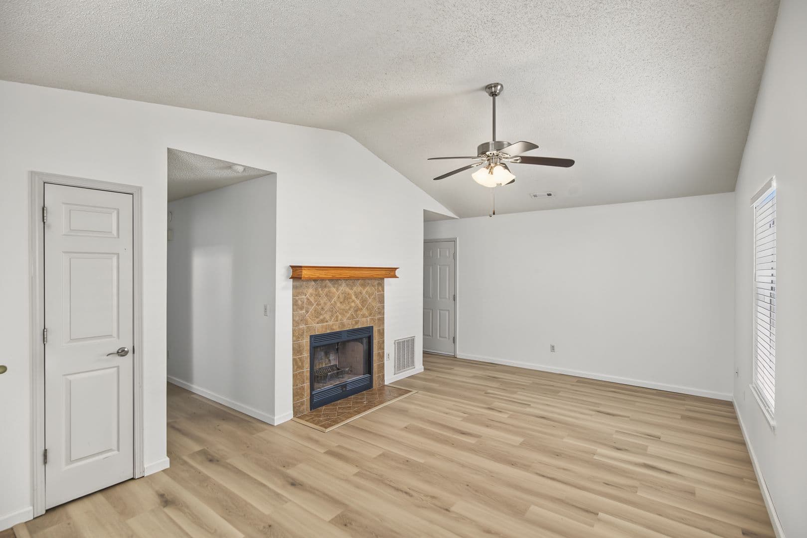Bentonville House: 1602 Parkview Place