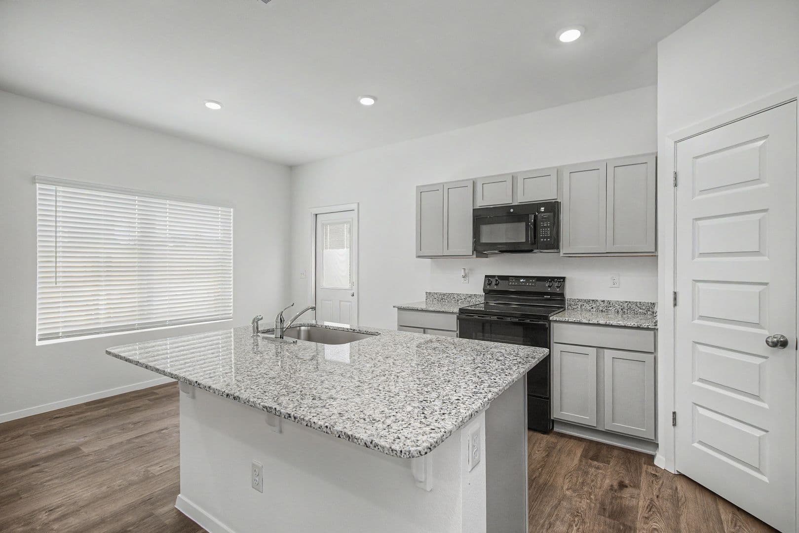 Siloam Springs House: 406 A W. Cloud Street