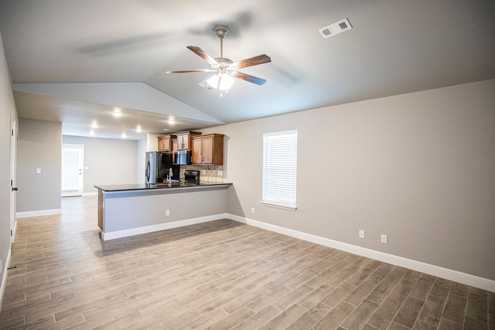 Pea Ridge House: 525 Fox  Circle