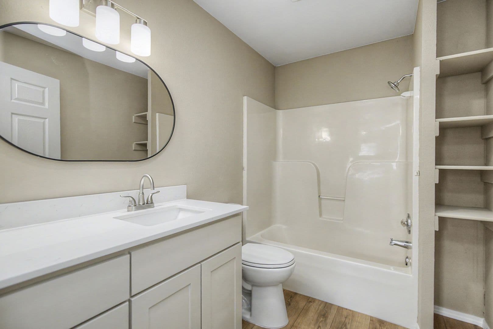 Farmington House: 179 Plover Cove