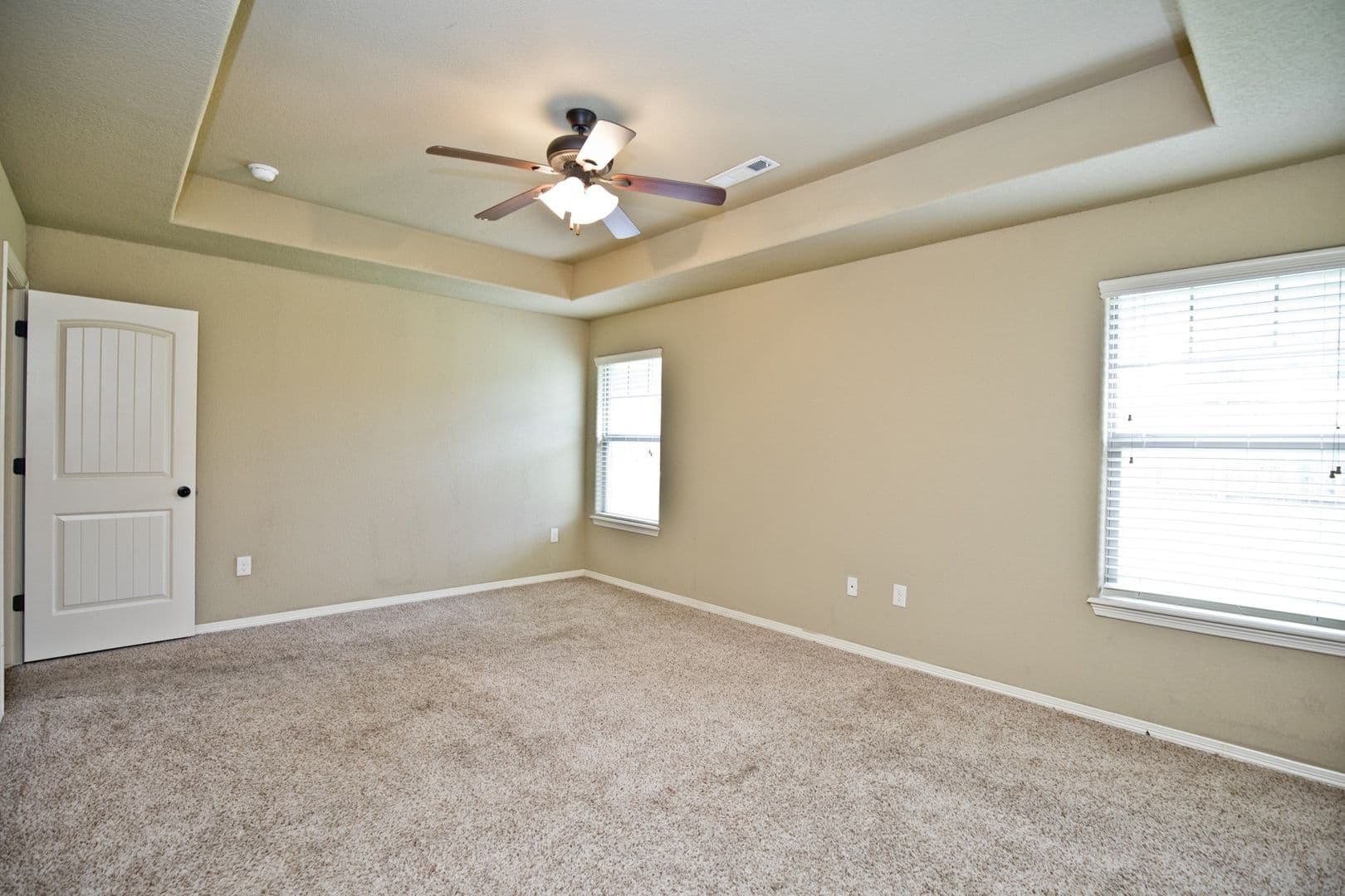 Bentonville House: 910 SW Crownview Street