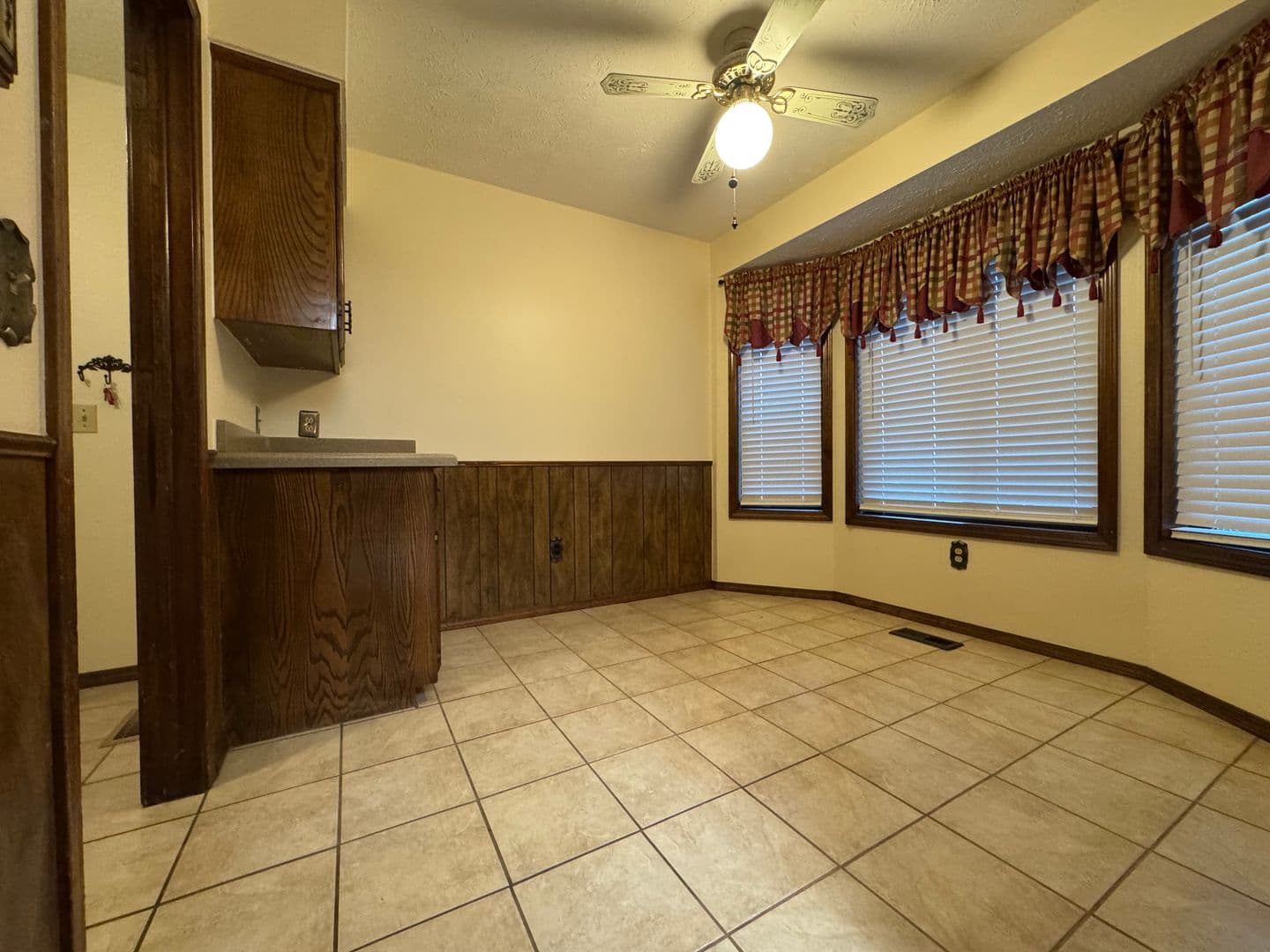 Gentry House: 1298 E. Main Street
