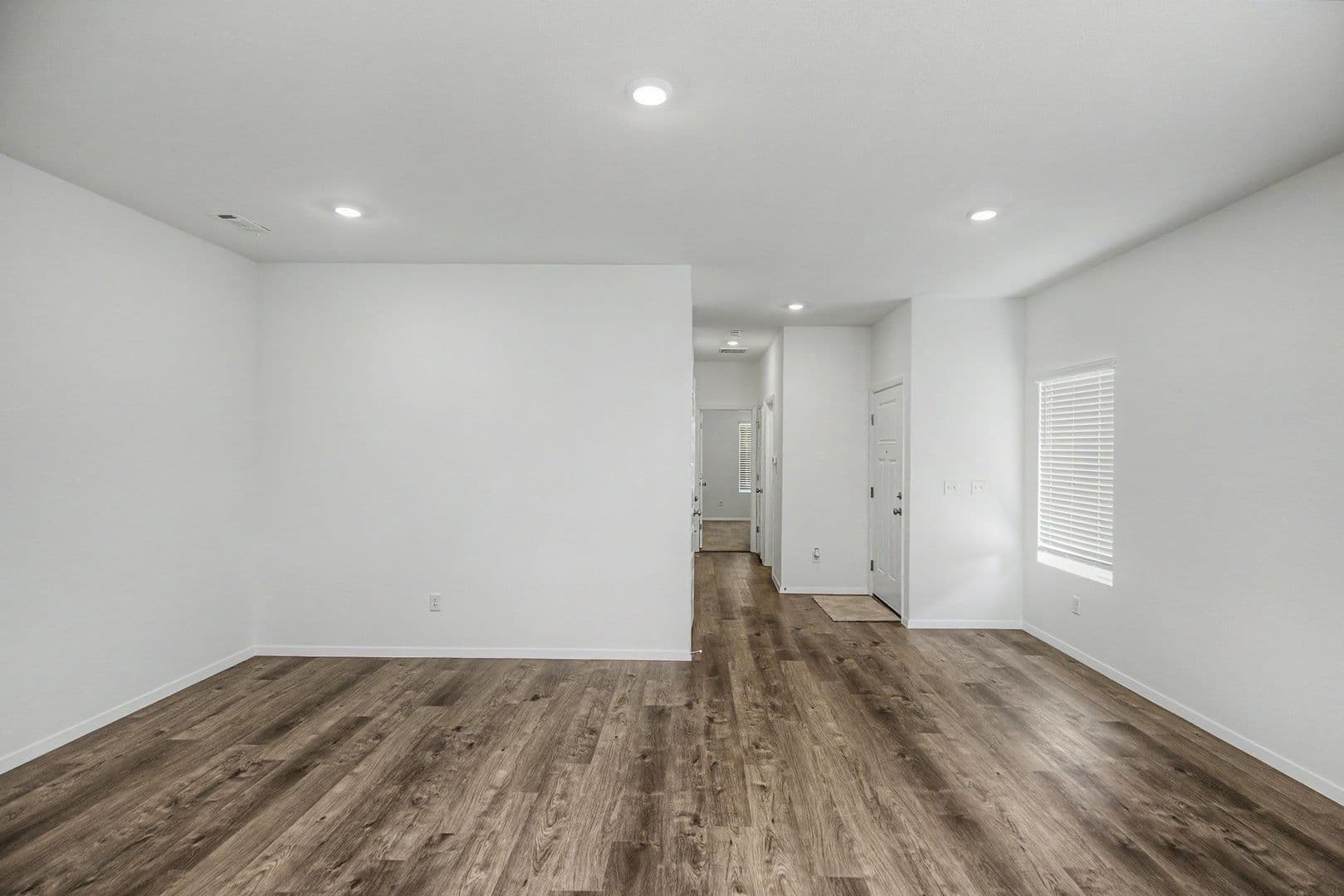Siloam Springs House: 406 A W. Cloud Street